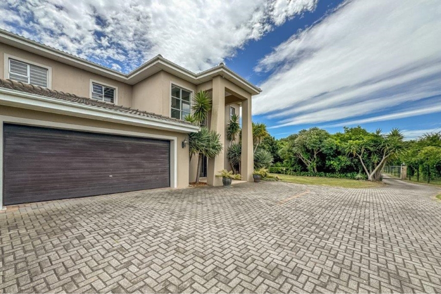 4 Bedroom Property for Sale in Lovemore Park Eastern Cape